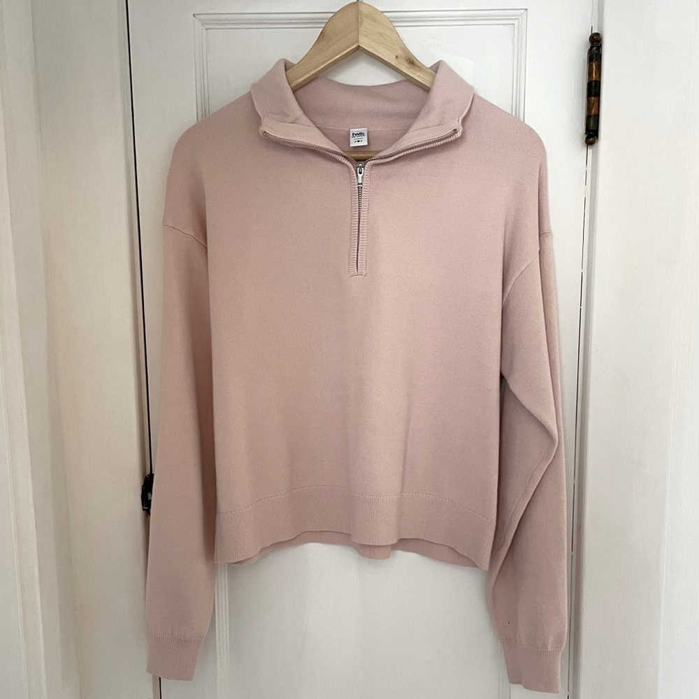 NWOT women’s Simons quarter zip sweater